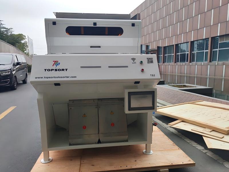 Перед отправкой проводится тестирование и тщательная проверка сортировщика цветов.